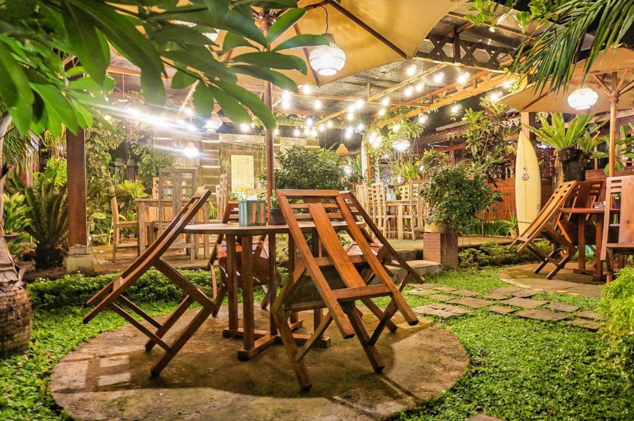The Wisma Pulau Merah Pasanggaran Bagian luar foto